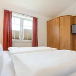 Hafenresidenz Alter Speicher Lauterbach
