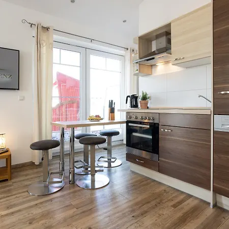 Hafenresidenz Alter Speicher Lauterbach *