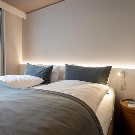 Hafenresidenz Alter Speicher Lauterbach *