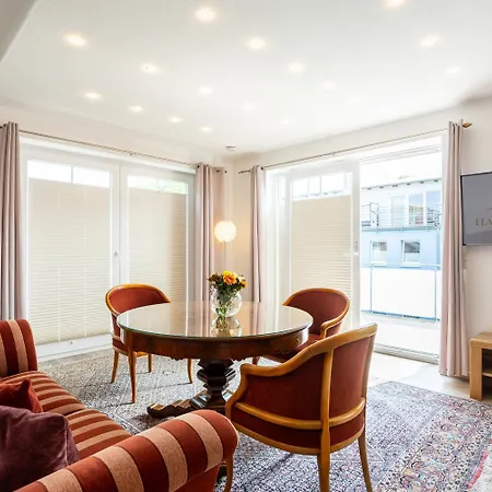 Hafenresidenz Alter Speicher Lauterbach بوتبوس
